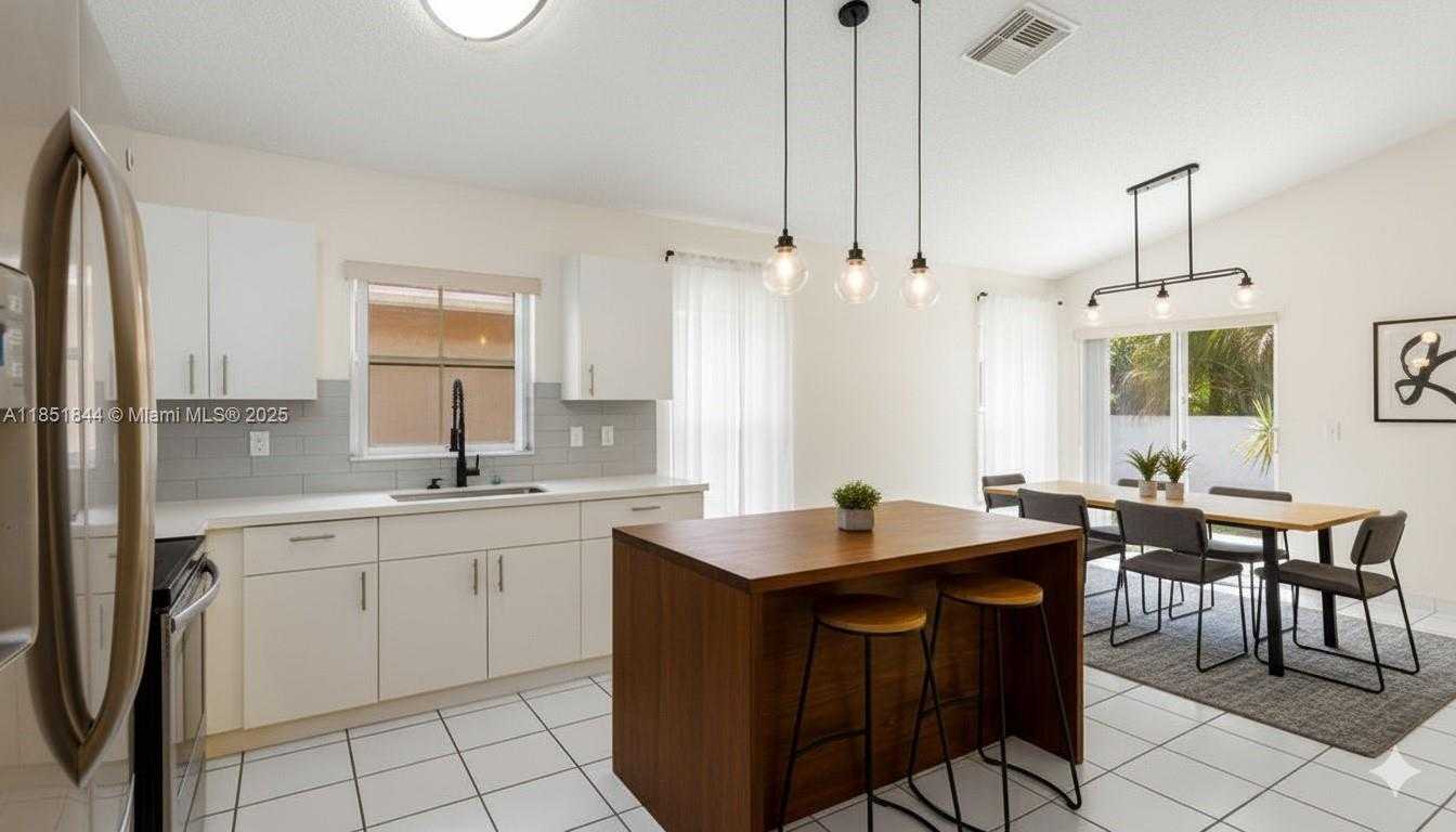 Small Image of 18446 NORTH WEST 21ST STREET, Pembroke Pines Number 2
