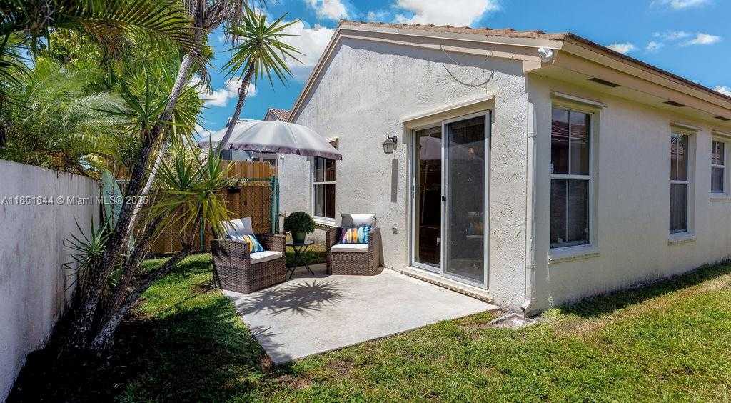 Small Image of 18446 NORTH WEST 21ST STREET, Pembroke Pines Number 20