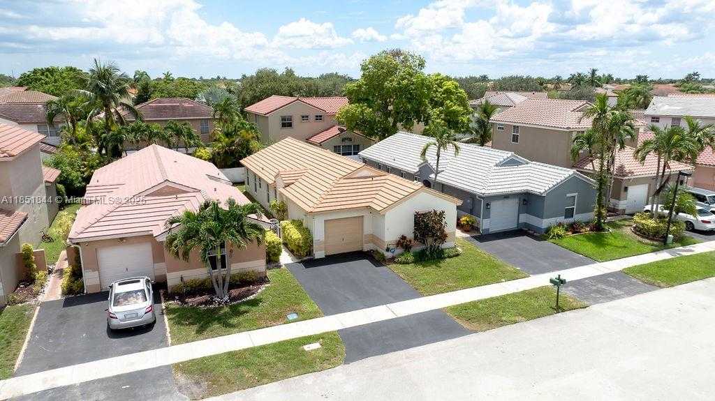 Small Image of 18446 NORTH WEST 21ST STREET, Pembroke Pines Number 28