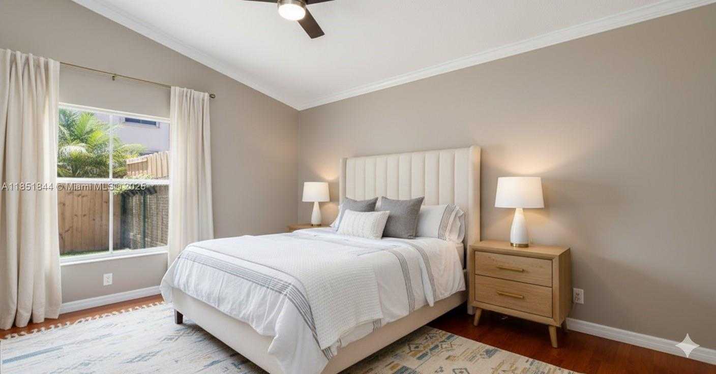 Small Image of 18446 NORTH WEST 21ST STREET, Pembroke Pines Number 5