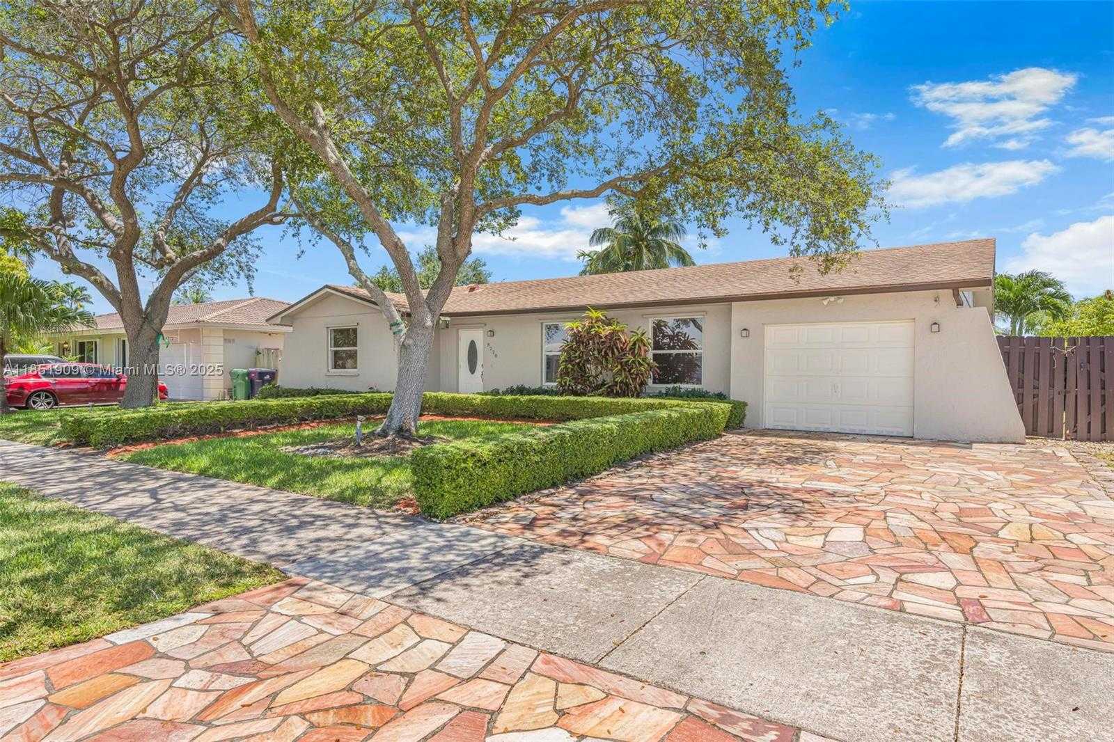 Small Image of 8220 SOUTH WEST 203RD ST, Cutler Bay Number 2