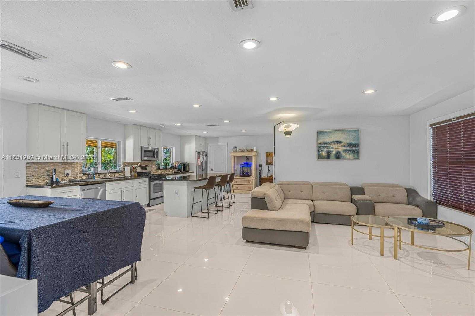 Small Image of 8220 SOUTH WEST 203RD ST, Cutler Bay Number 5