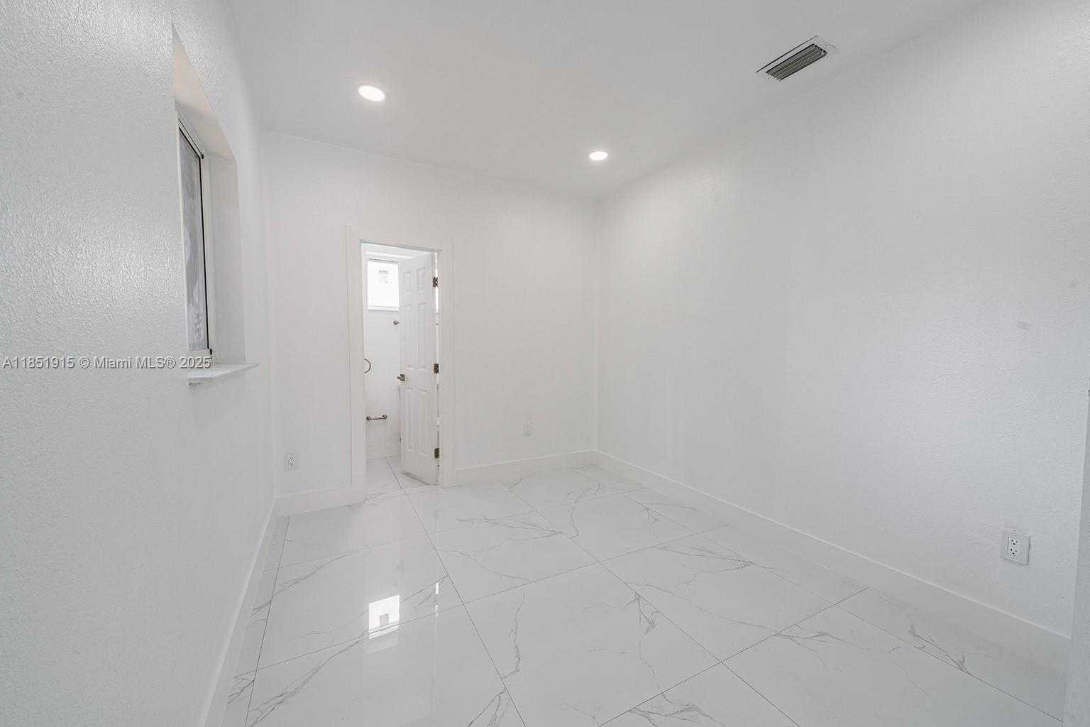 Small Image of 7721 INDIGO ST, Miramar Number 10