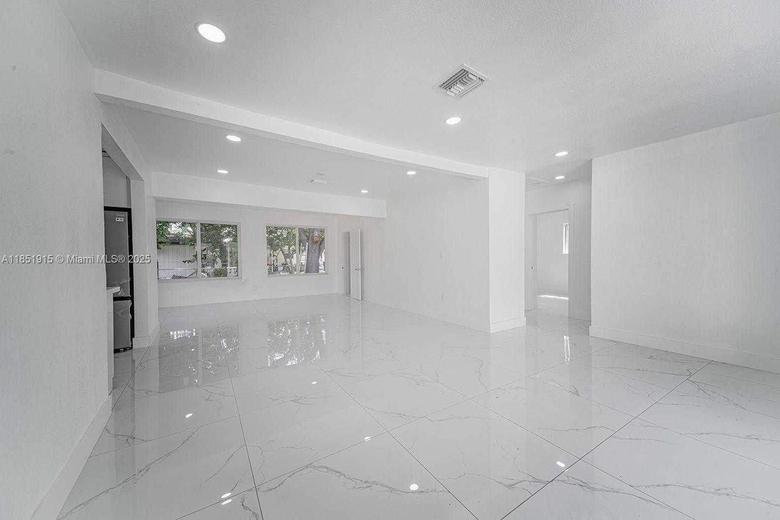 Small Image of 7721 INDIGO ST, Miramar Number 2