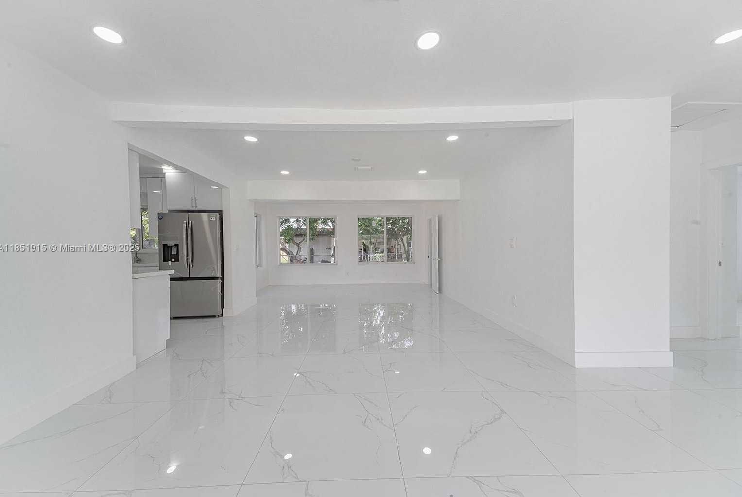 Small Image of 7721 INDIGO ST, Miramar Number 3