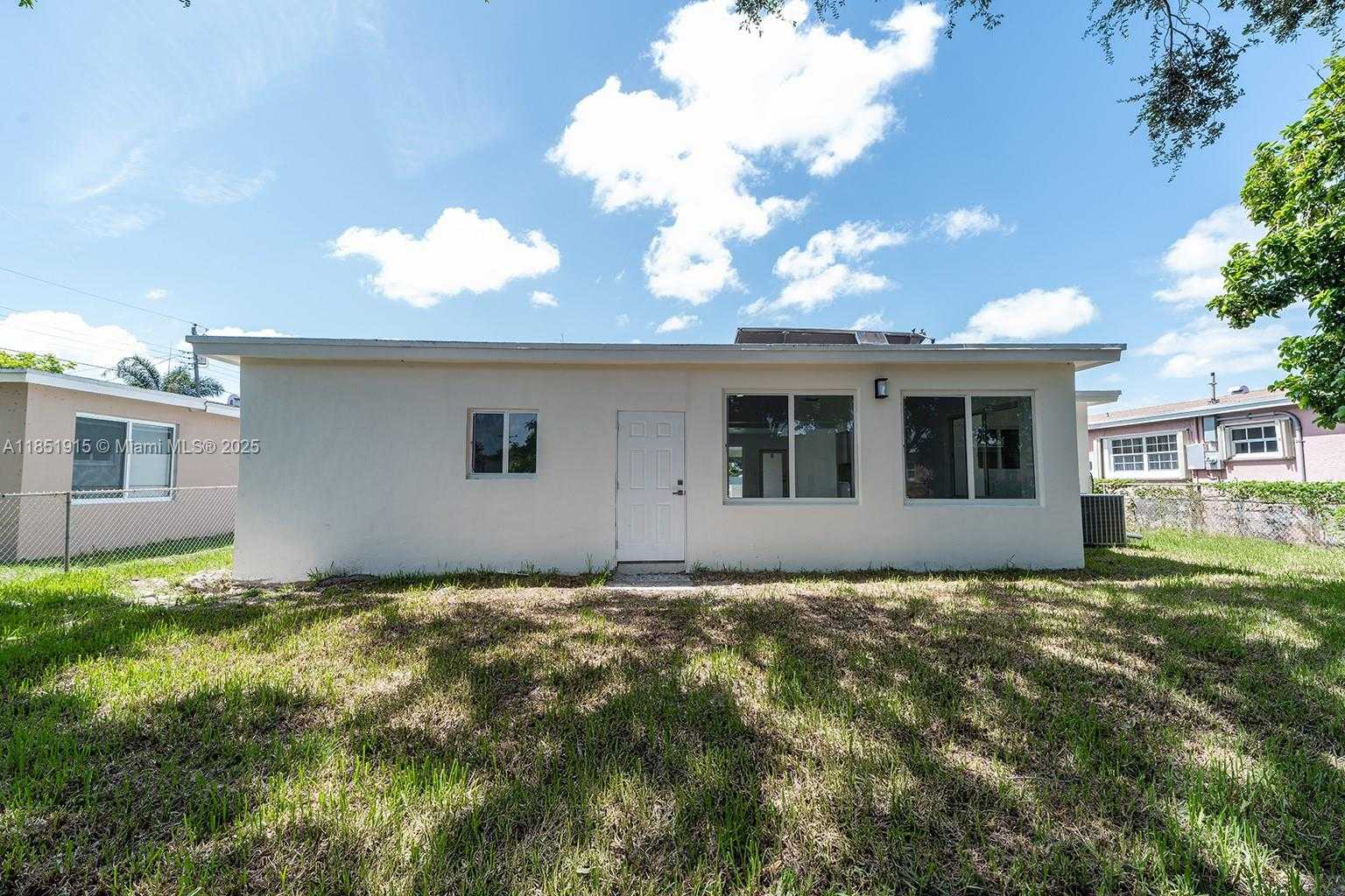 Small Image of 7721 INDIGO ST, Miramar Number 31