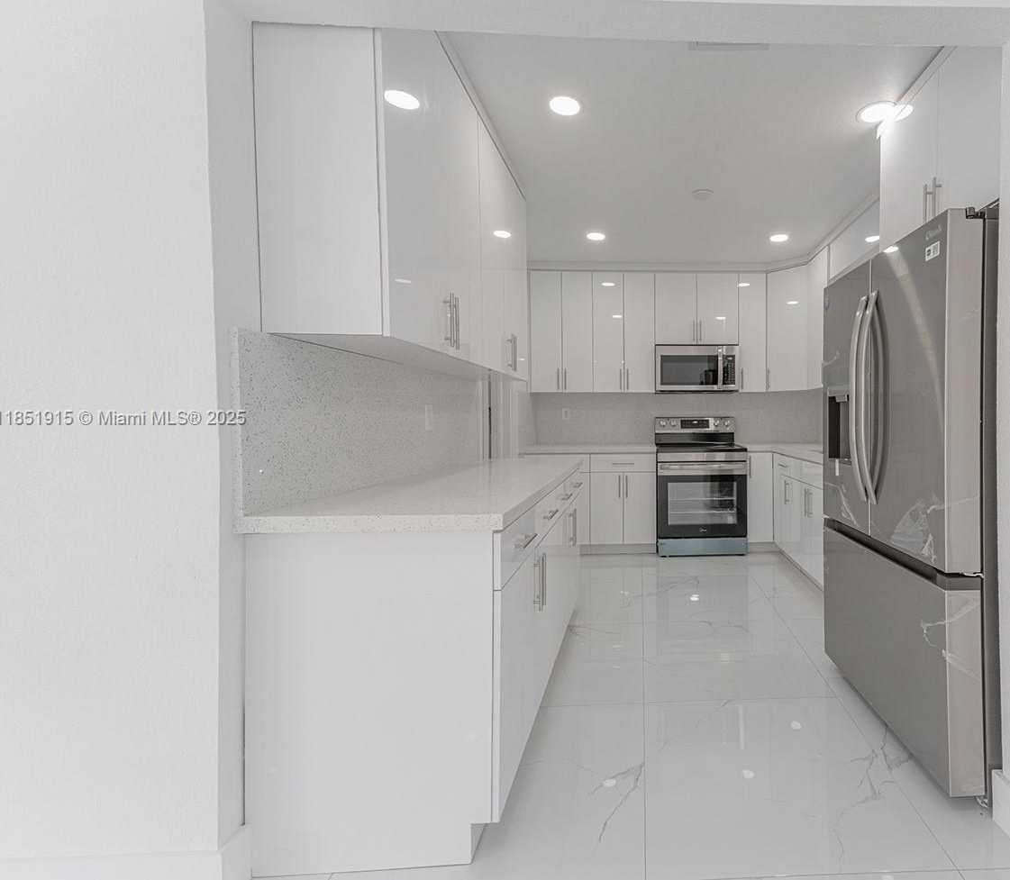 Small Image of 7721 INDIGO ST, Miramar Number 4