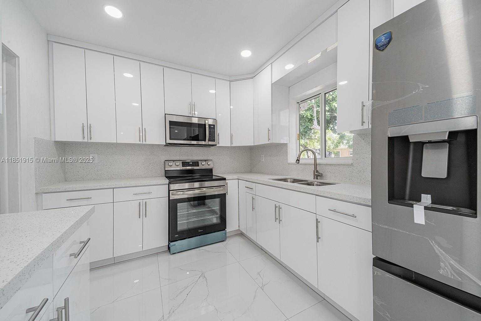 Small Image of 7721 INDIGO ST, Miramar Number 5
