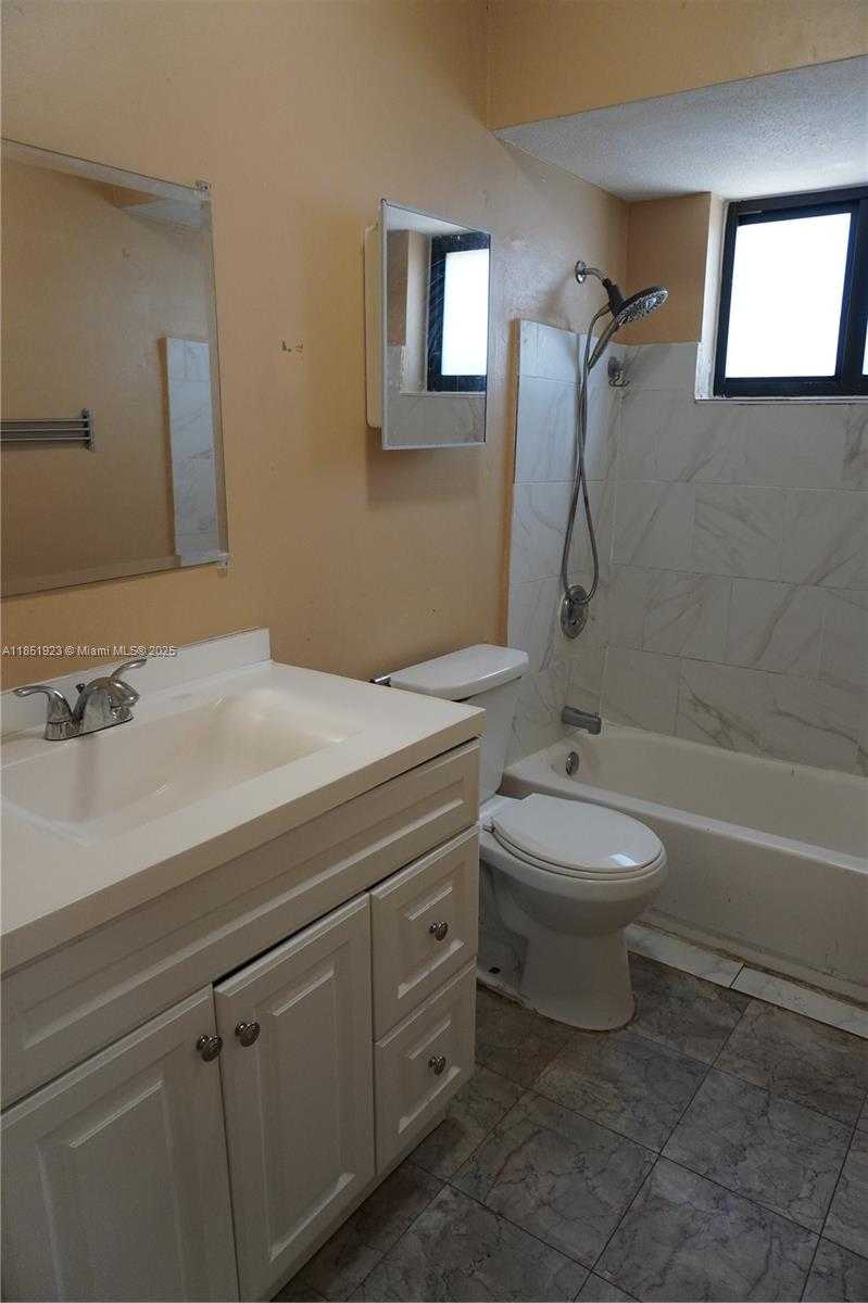 Small Image of 7140 NORTH WEST 24TH ST, Sunrise Number 11