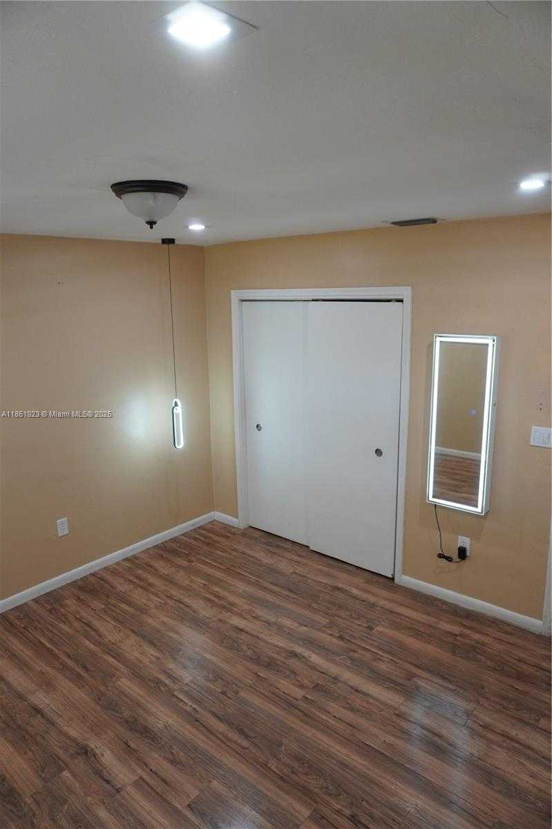 Small Image of 7140 NORTH WEST 24TH ST, Sunrise Number 6