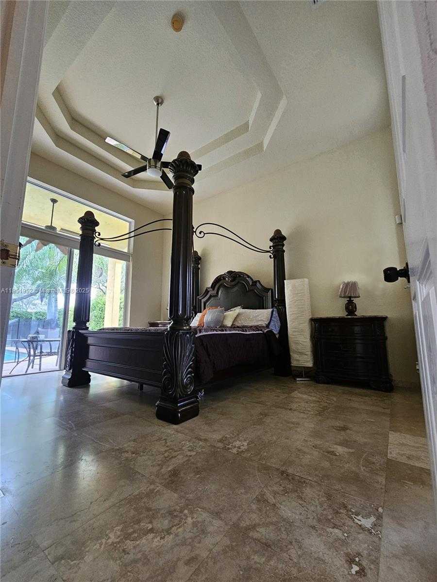 Small Image of 18951 SOUTH WEST 30 STREET, Miramar Number 10