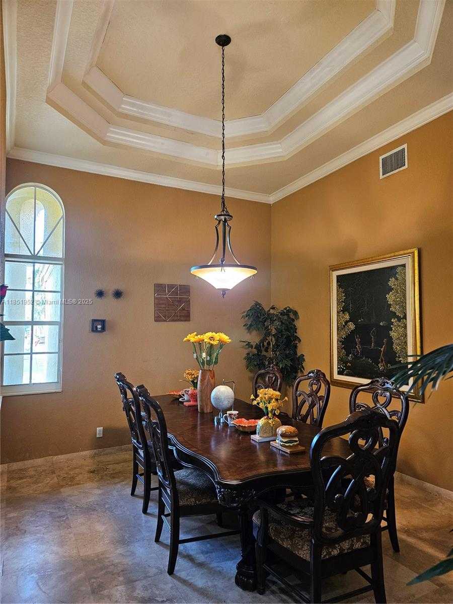 Small Image of 18951 SOUTH WEST 30 STREET, Miramar Number 26