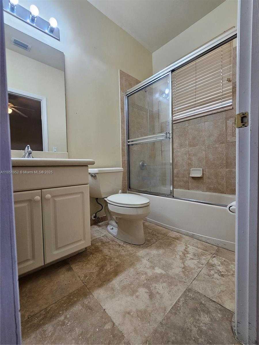 Small Image of 18951 SOUTH WEST 30 STREET, Miramar Number 40