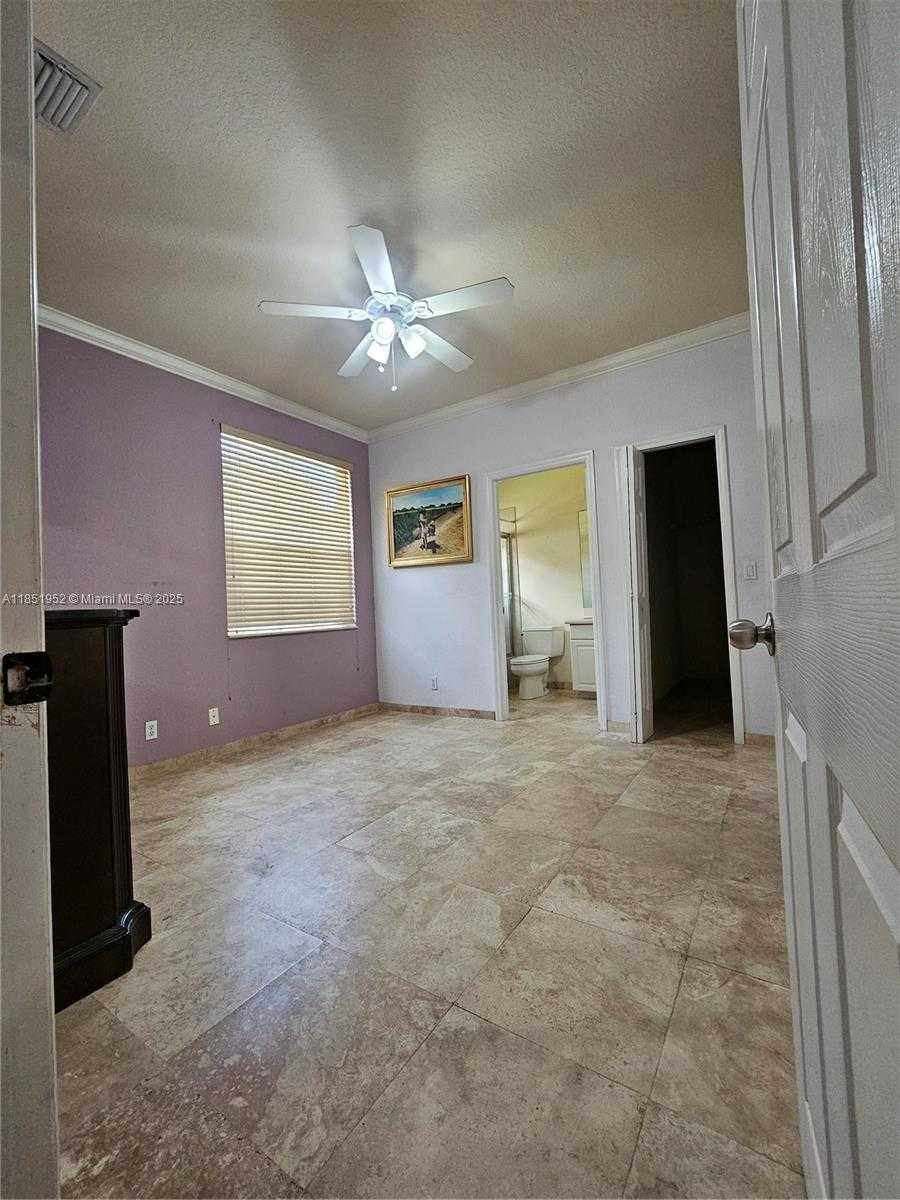 Small Image of 18951 SOUTH WEST 30 STREET, Miramar Number 41