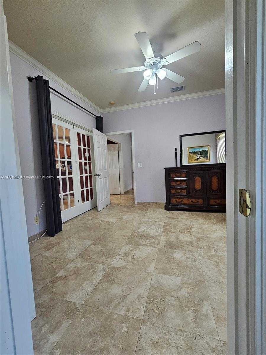 Small Image of 18951 SOUTH WEST 30 STREET, Miramar Number 42