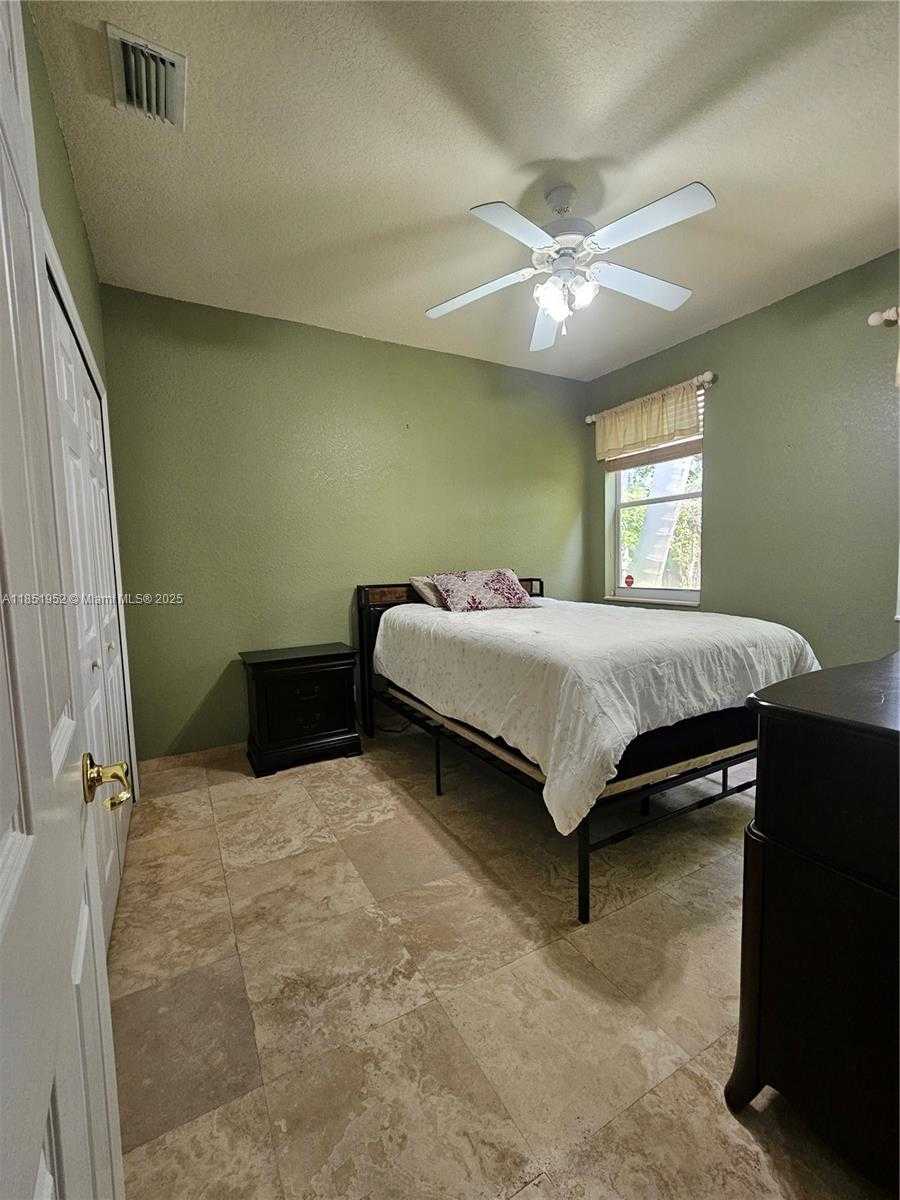 Small Image of 18951 SOUTH WEST 30 STREET, Miramar Number 44
