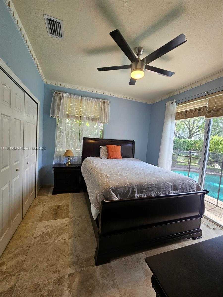 Small Image of 18951 SOUTH WEST 30 STREET, Miramar Number 47