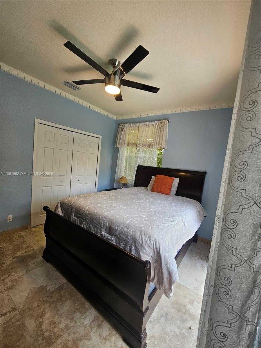 Small Image of 18951 SOUTH WEST 30 STREET, Miramar Number 48