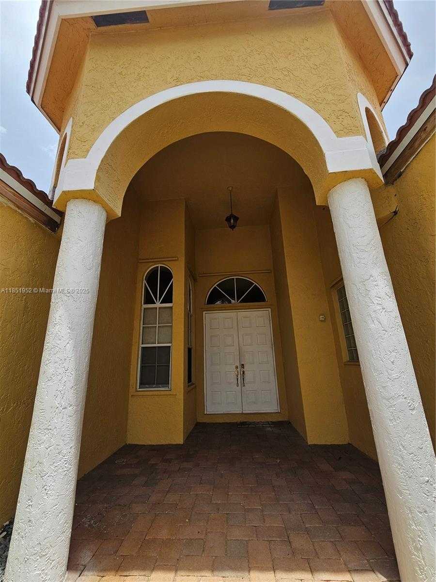 Small Image of 18951 SOUTH WEST 30 STREET, Miramar Number 5
