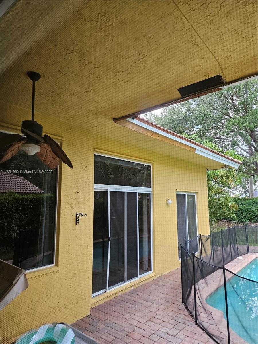 Small Image of 18951 SOUTH WEST 30 STREET, Miramar Number 54