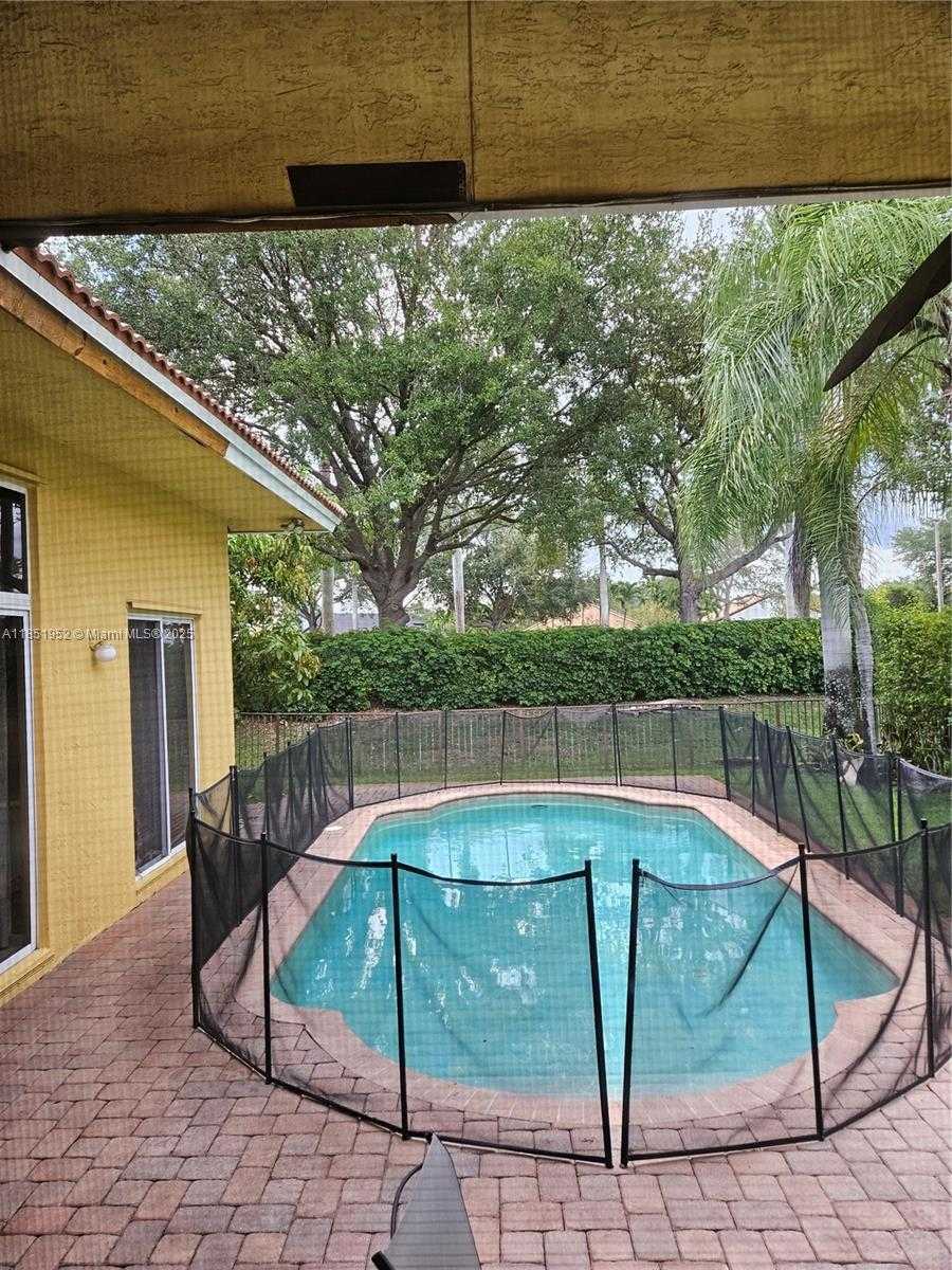 Small Image of 18951 SOUTH WEST 30 STREET, Miramar Number 55