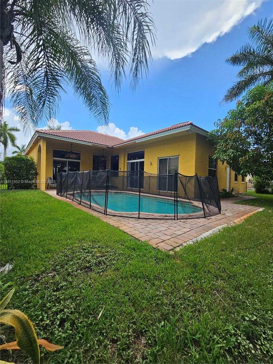 Small Image of 18951 SOUTH WEST 30 STREET, Miramar Number 56
