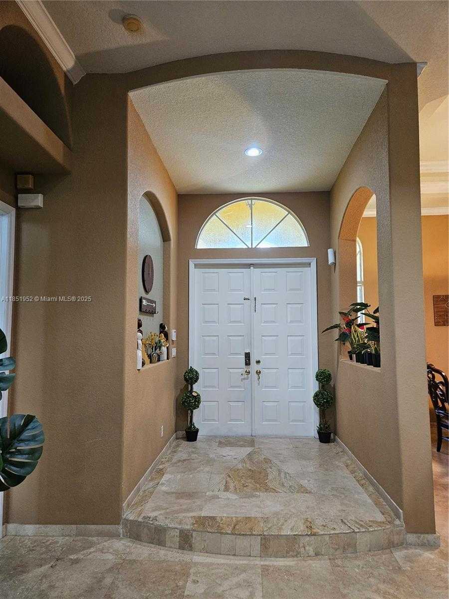 Small Image of 18951 SOUTH WEST 30 STREET, Miramar Number 8