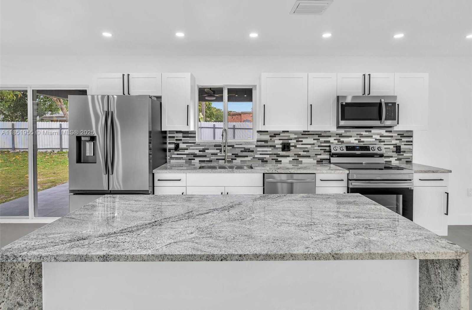 Small Image of 1140 NORTH EAST 139TH ST, North Miami Number 13