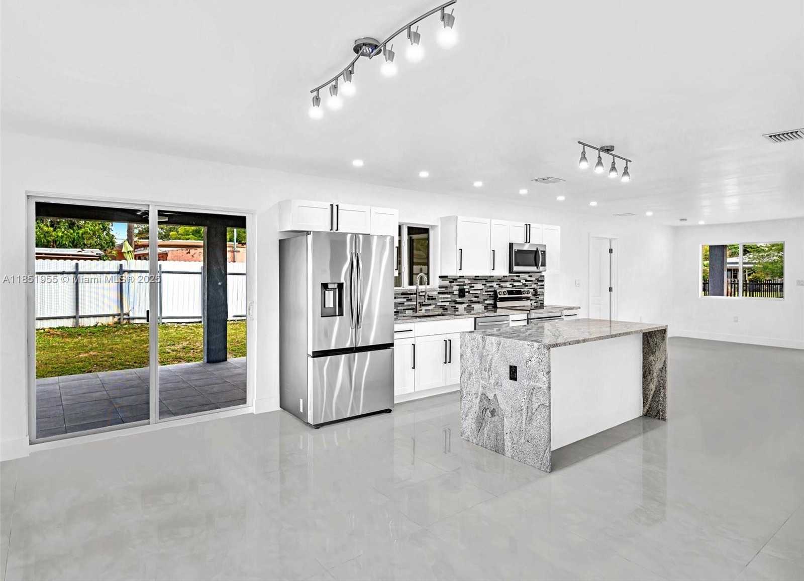 Small Image of 1140 NORTH EAST 139TH ST, North Miami Number 15