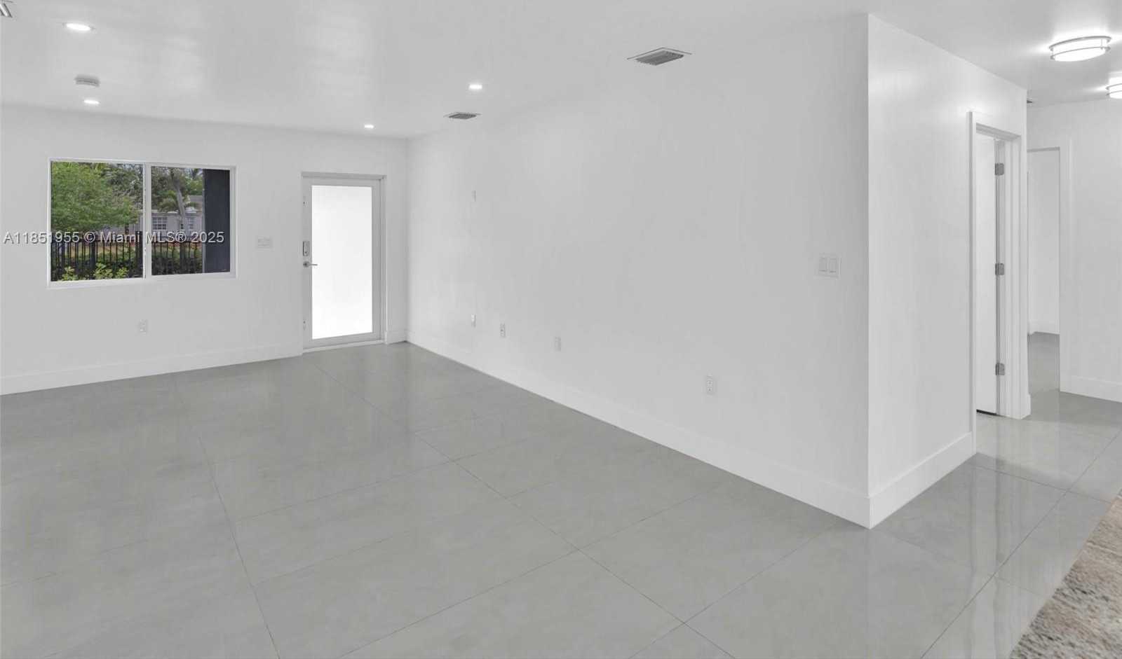 Small Image of 1140 NORTH EAST 139TH ST, North Miami Number 21