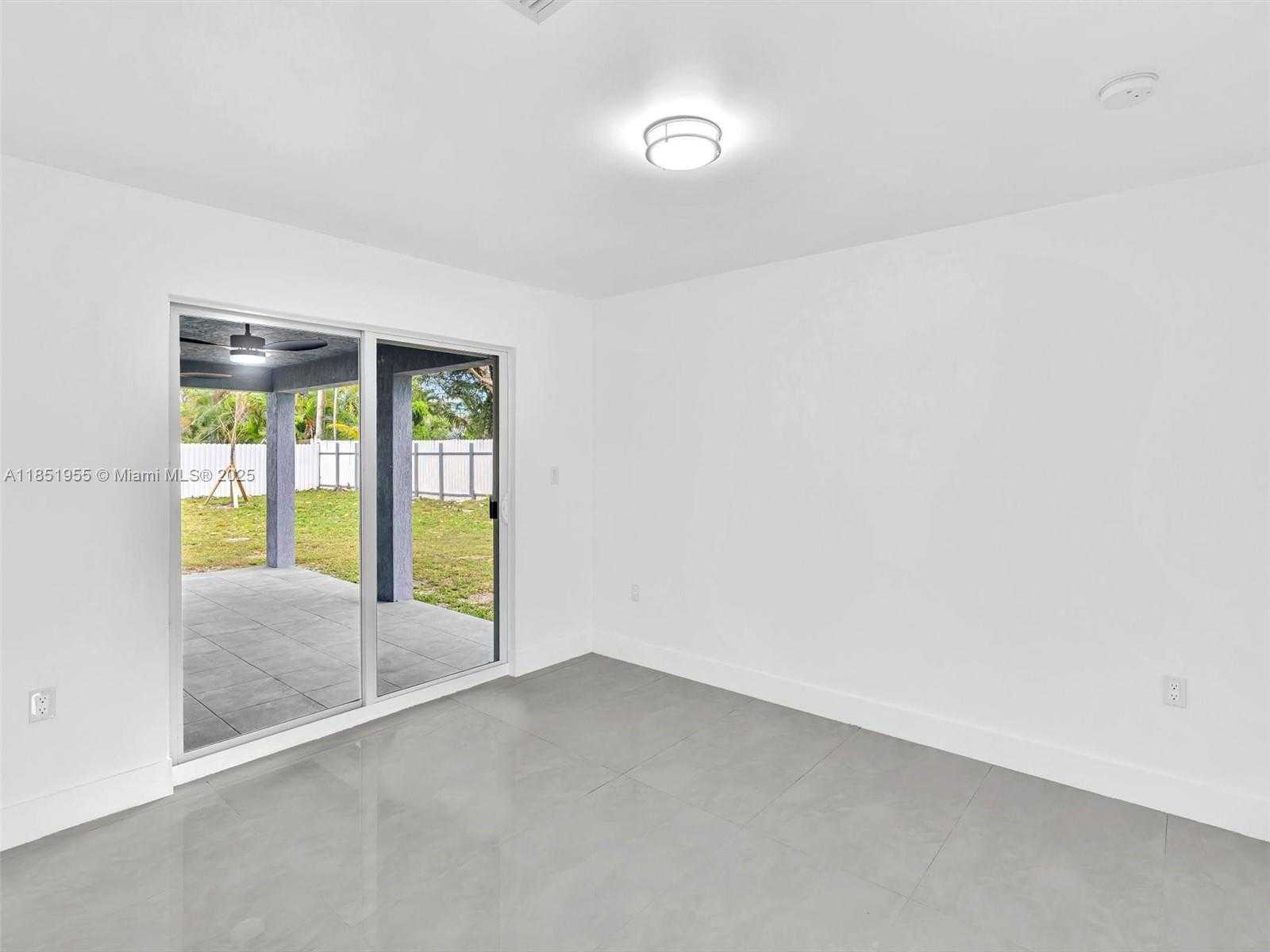 Small Image of 1140 NORTH EAST 139TH ST, North Miami Number 25