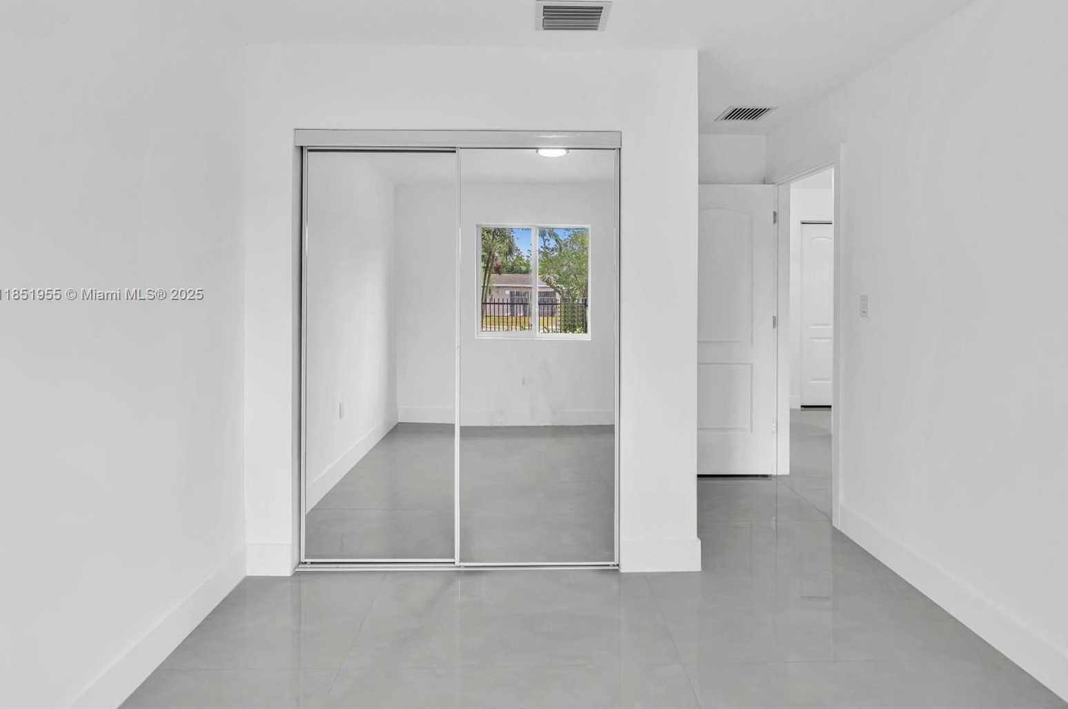 Small Image of 1140 NORTH EAST 139TH ST, North Miami Number 40