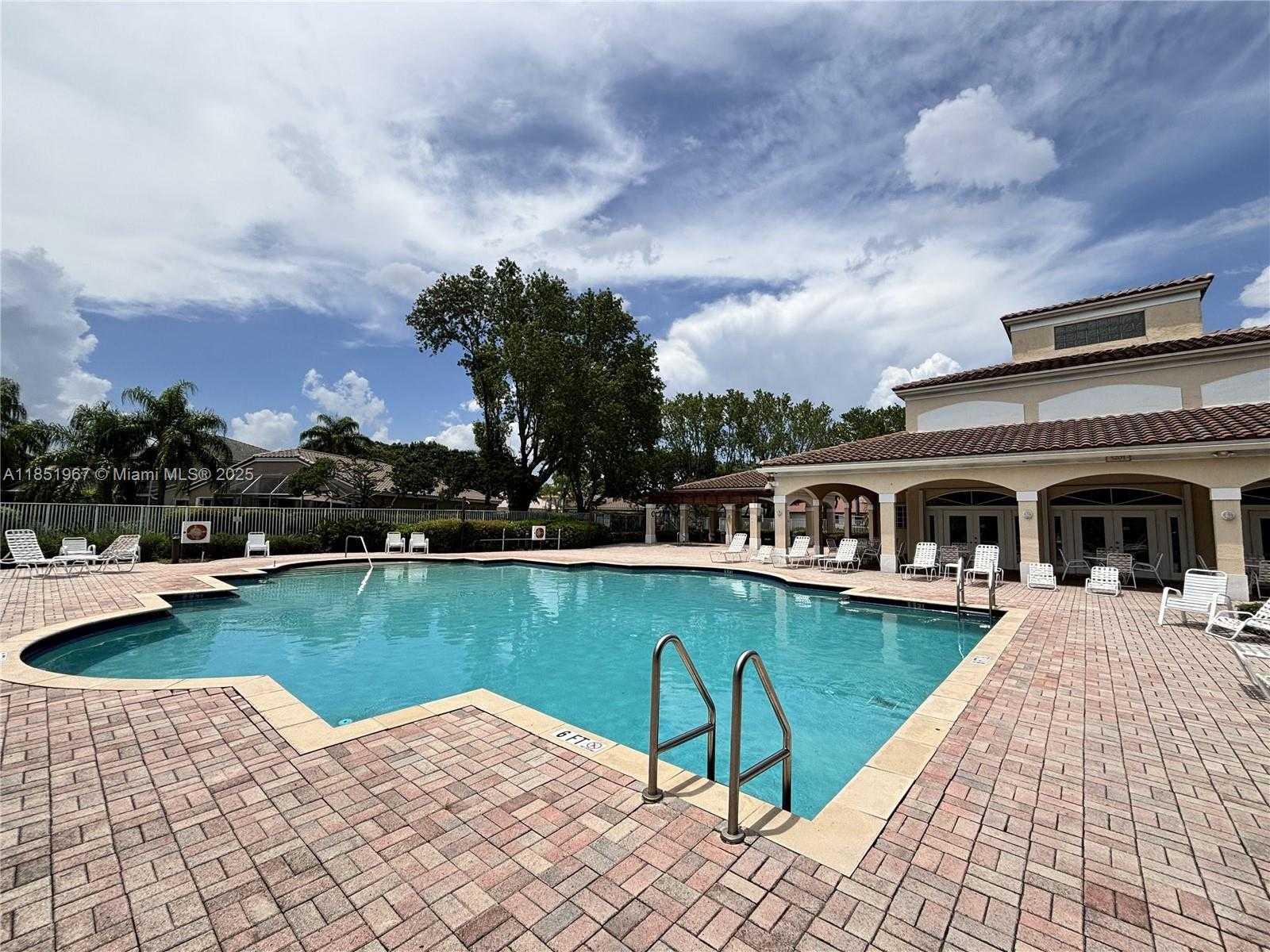 Small Image of 4926 PELICAN ST, Coconut Creek Number 25