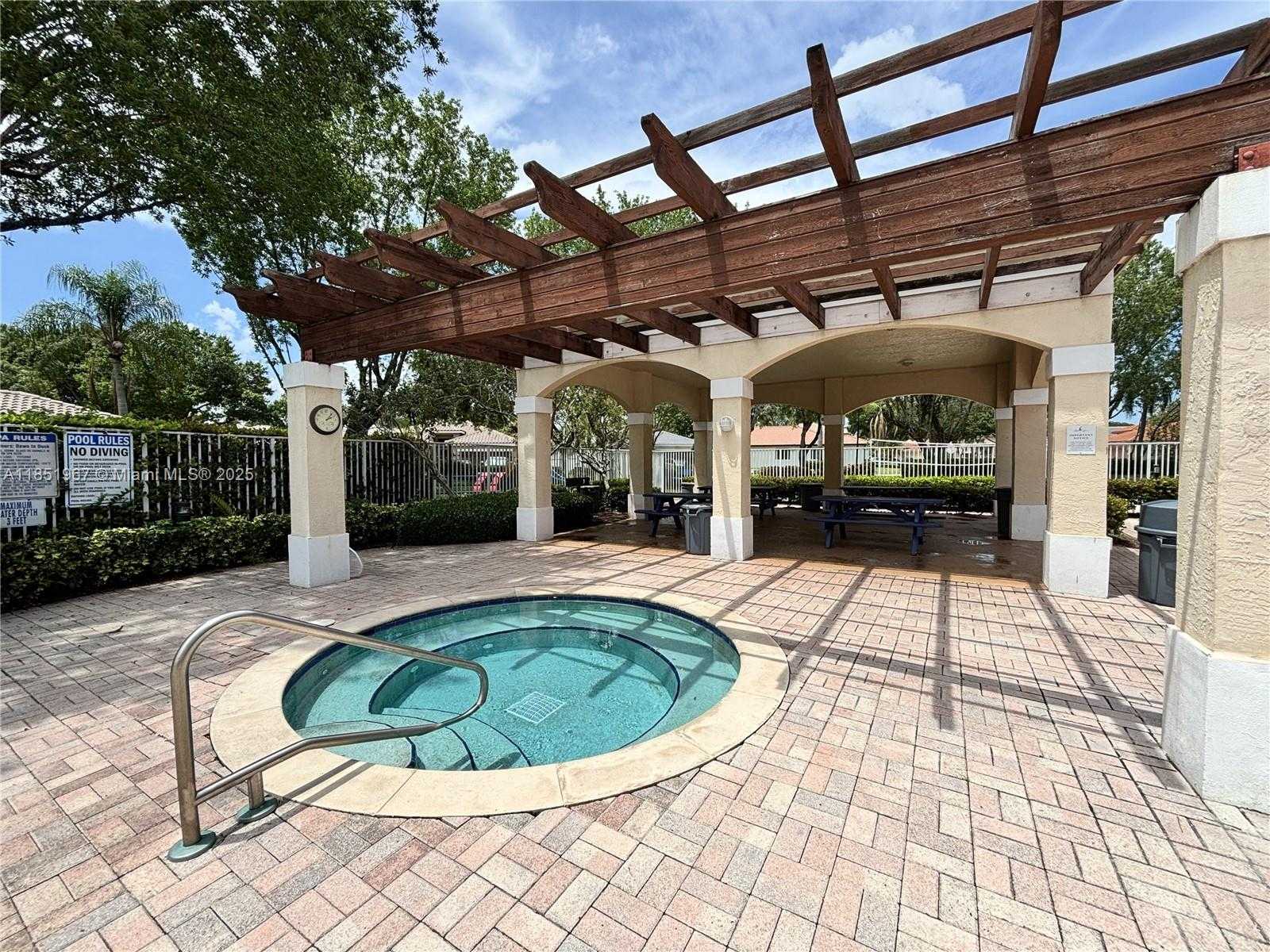 Small Image of 4926 PELICAN ST, Coconut Creek Number 26