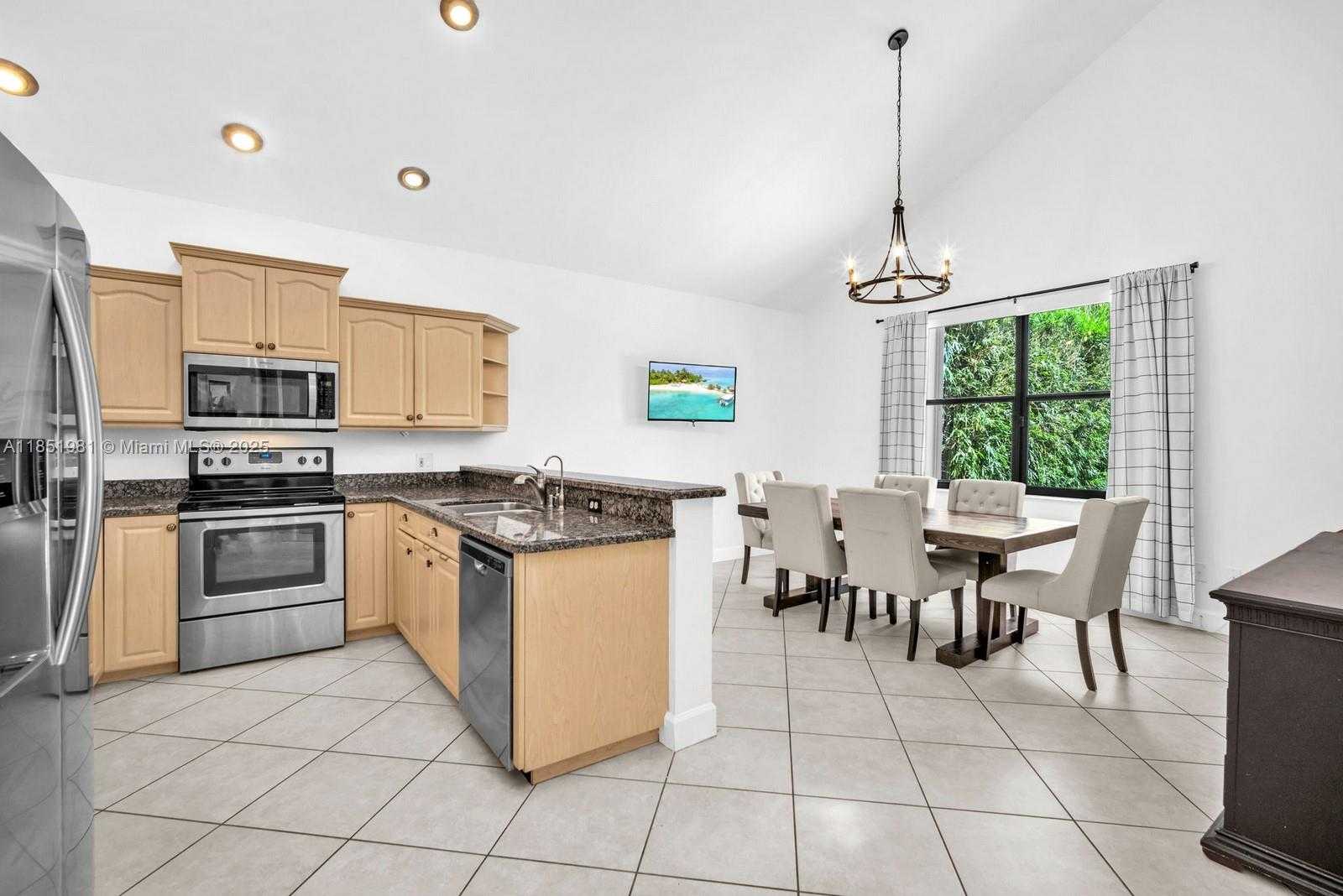 Small Image of 11575 SOUTH QUAYSIDE DR, Cooper City Number 11
