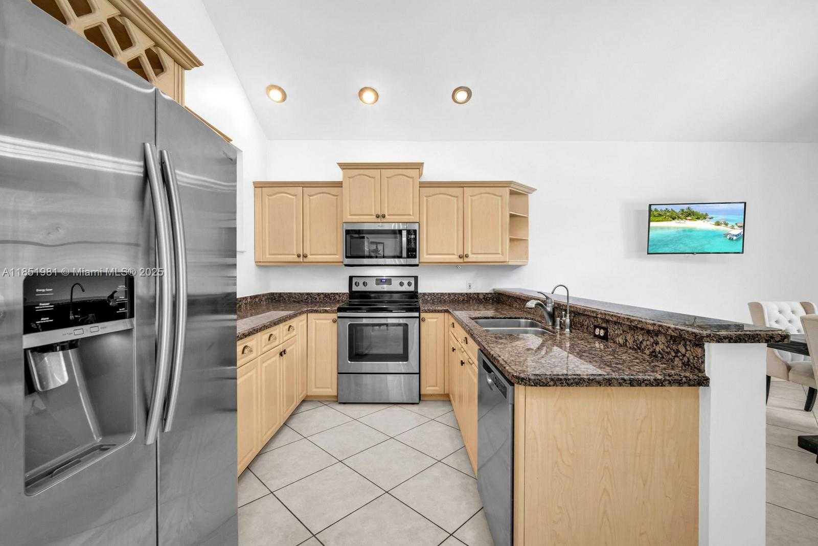 Small Image of 11575 SOUTH QUAYSIDE DR, Cooper City Number 12