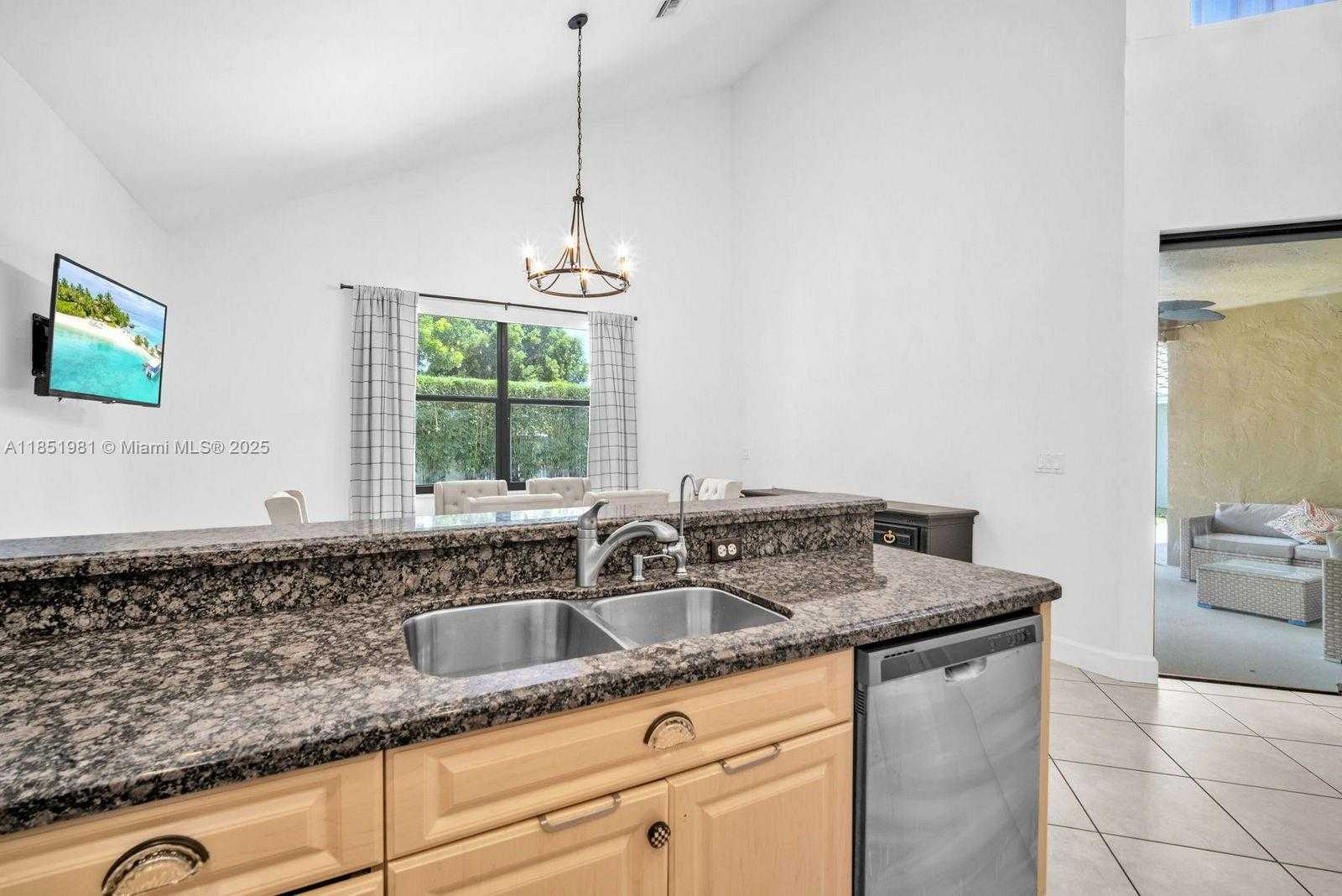 Small Image of 11575 SOUTH QUAYSIDE DR, Cooper City Number 13