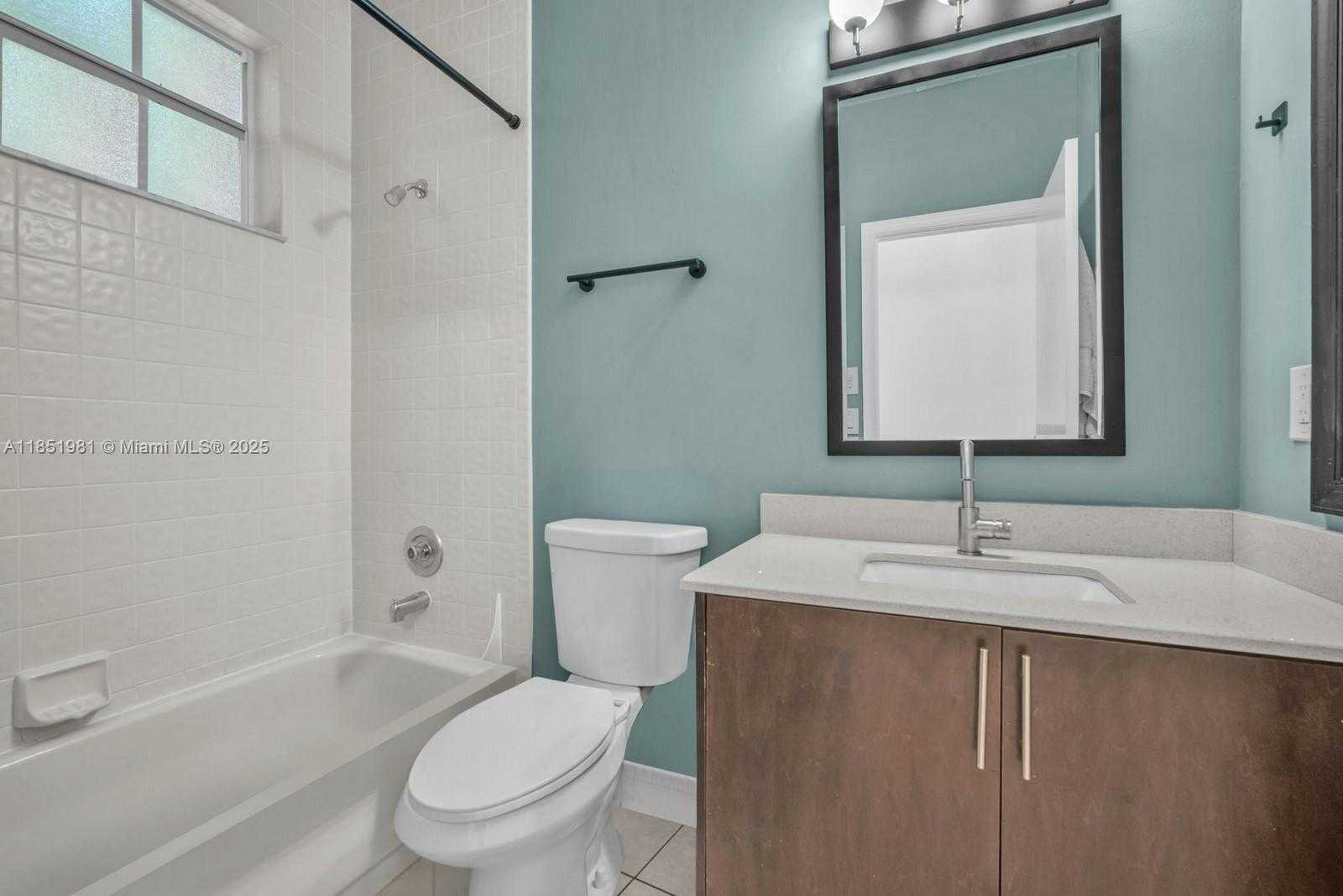 Small Image of 11575 SOUTH QUAYSIDE DR, Cooper City Number 24