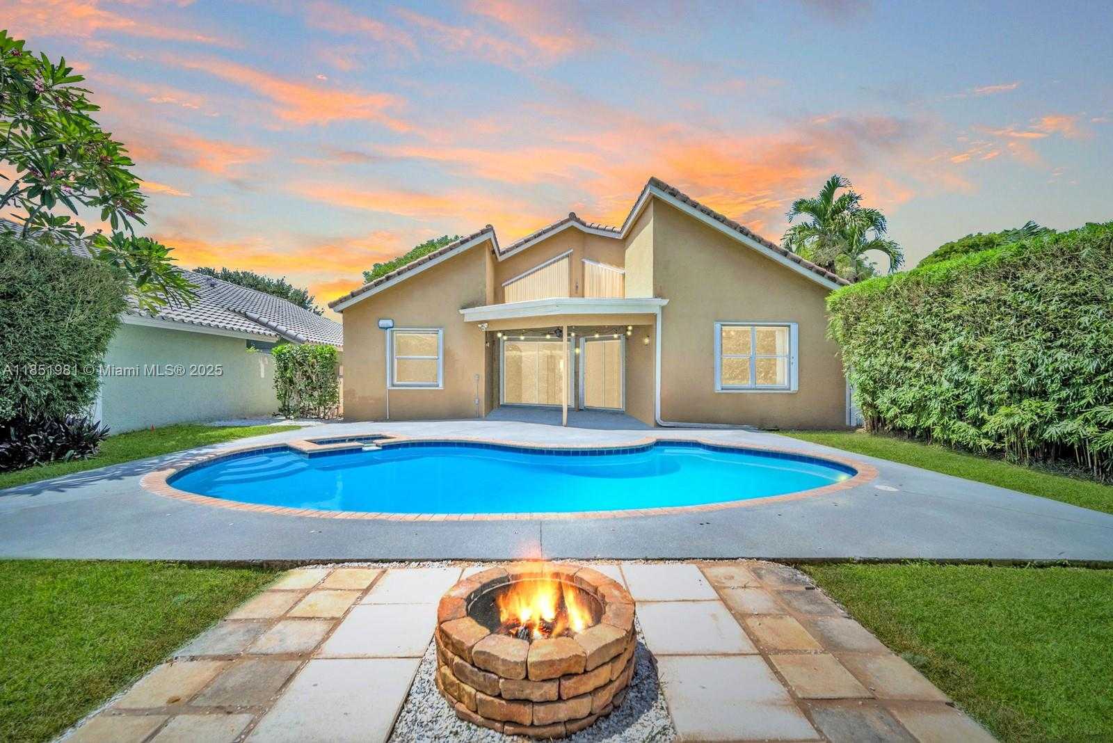 Small Image of 11575 SOUTH QUAYSIDE DR, Cooper City Number 29