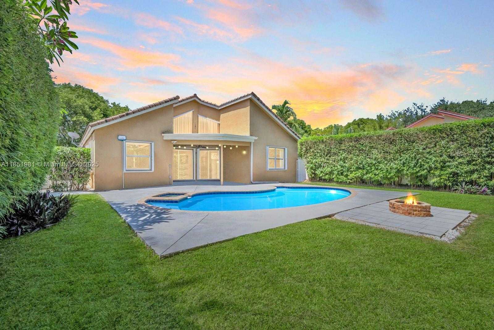 Small Image of 11575 SOUTH QUAYSIDE DR, Cooper City Number 30