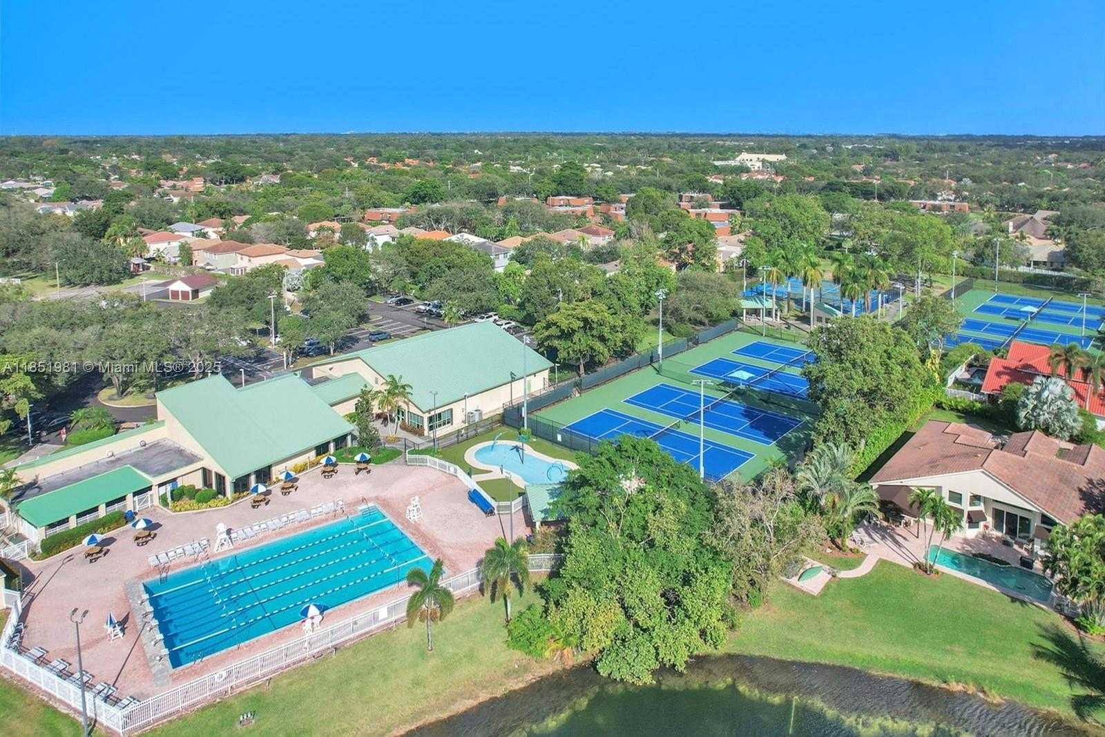 Small Image of 11575 SOUTH QUAYSIDE DR, Cooper City Number 39