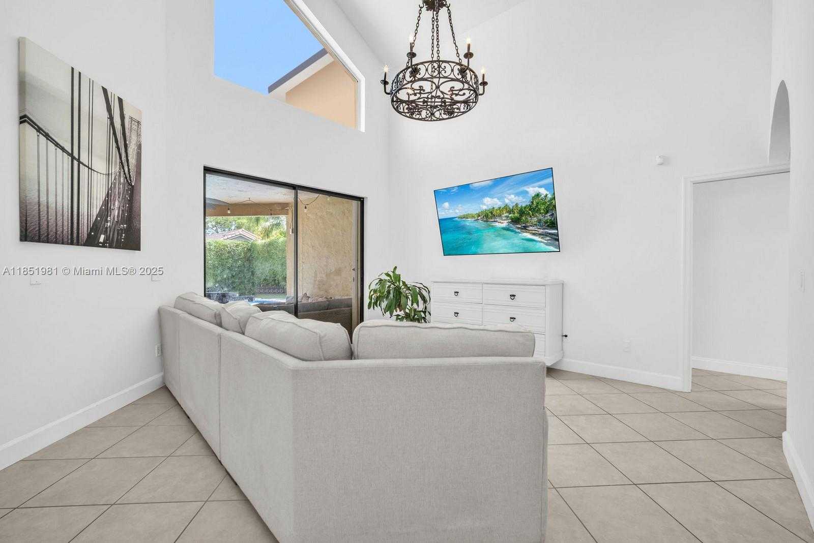 Small Image of 11575 SOUTH QUAYSIDE DR, Cooper City Number 6