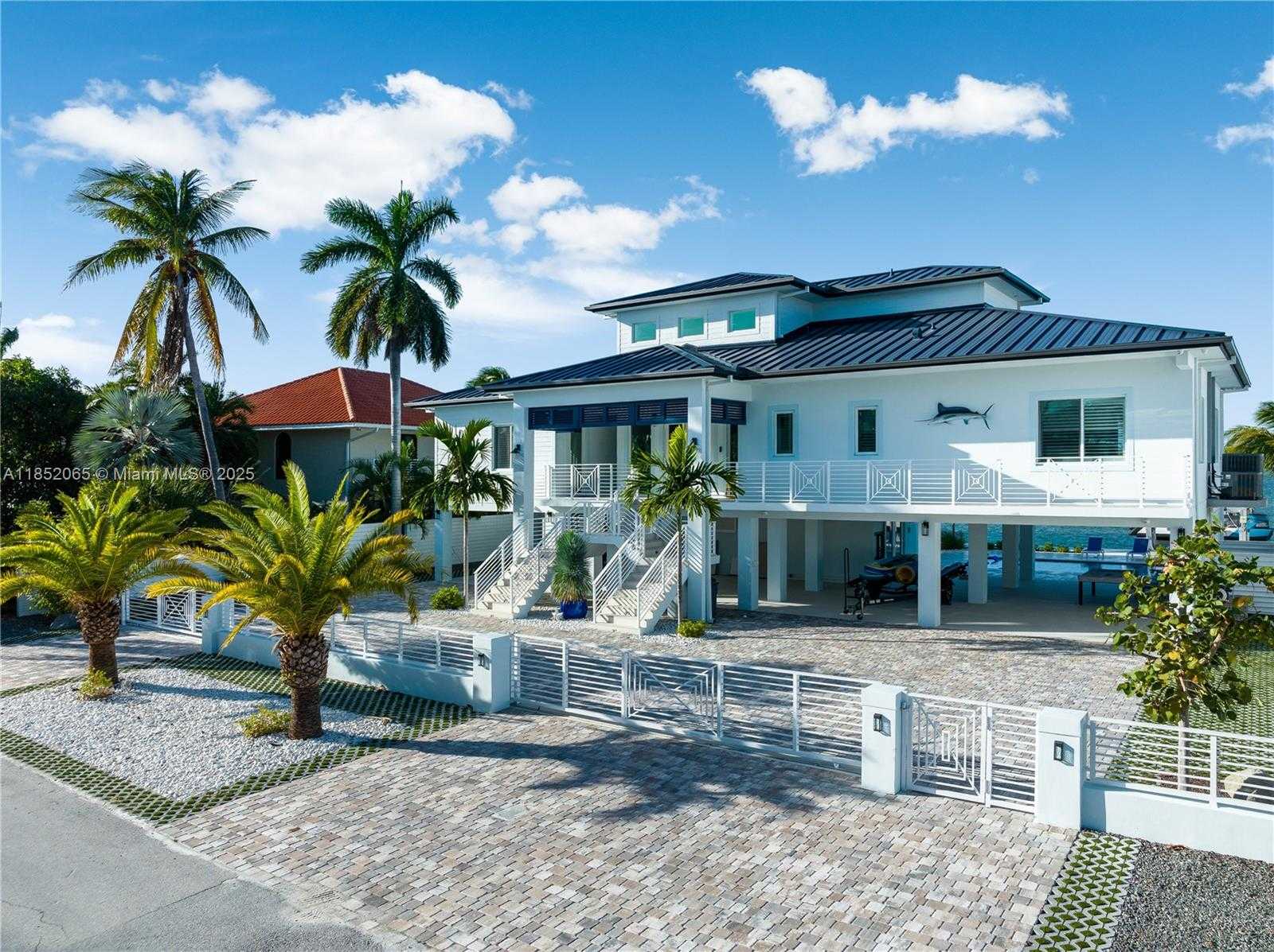 Small Image of 16745 TAMARIND RD, Sugarloaf Number 2