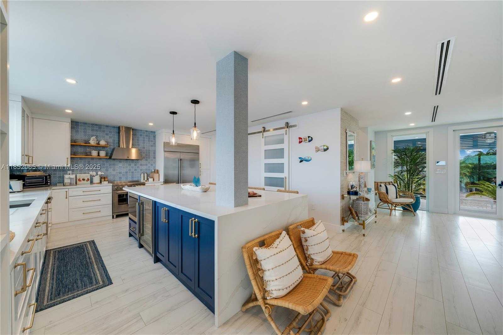 Small Image of 16745 TAMARIND RD, Sugarloaf Number 33