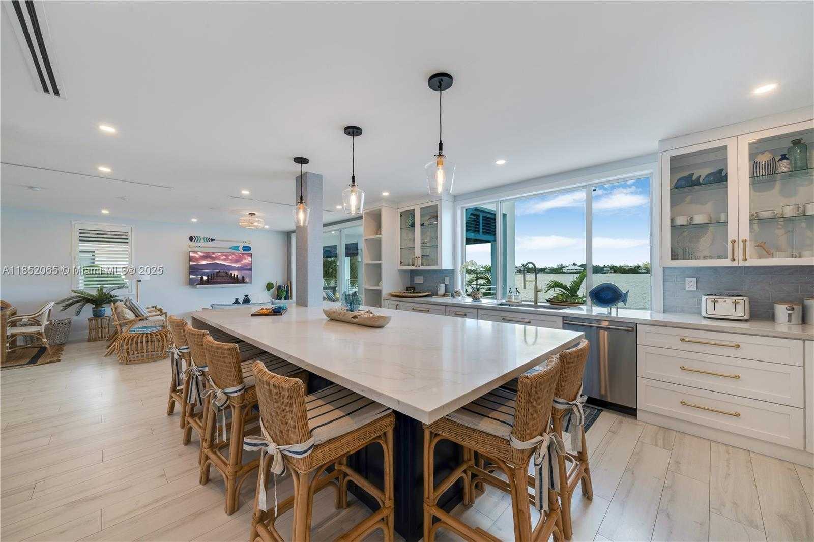 Small Image of 16745 TAMARIND RD, Sugarloaf Number 35