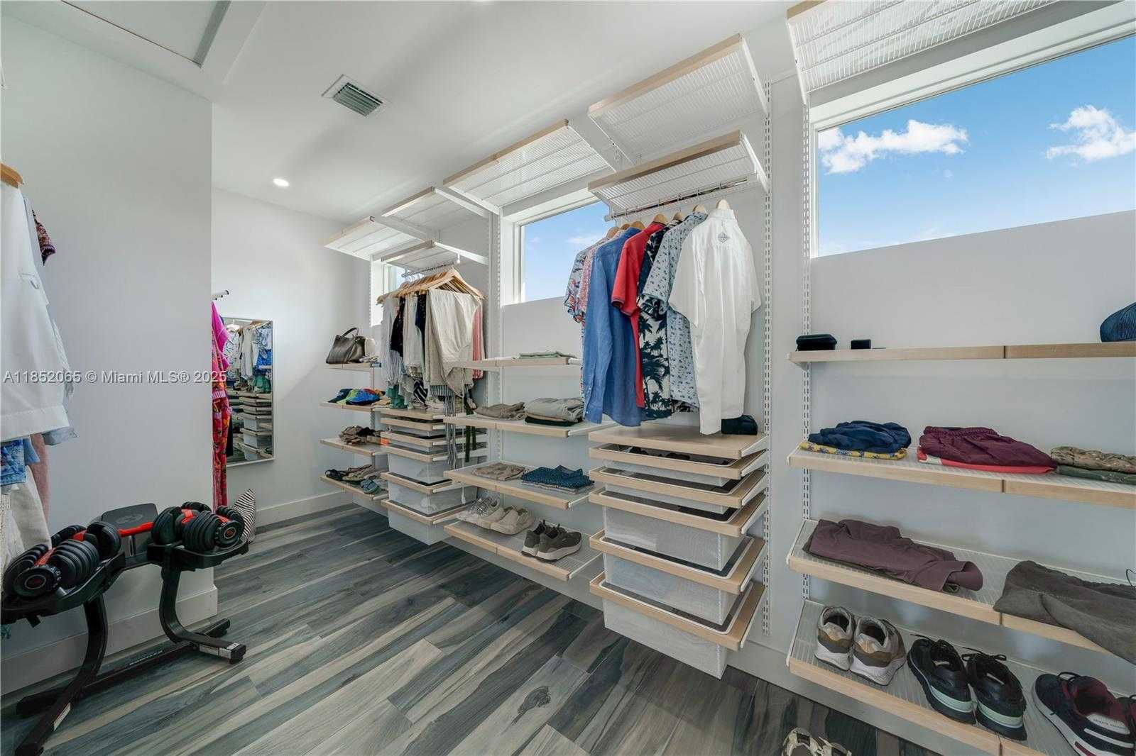 Small Image of 16745 TAMARIND RD, Sugarloaf Number 52