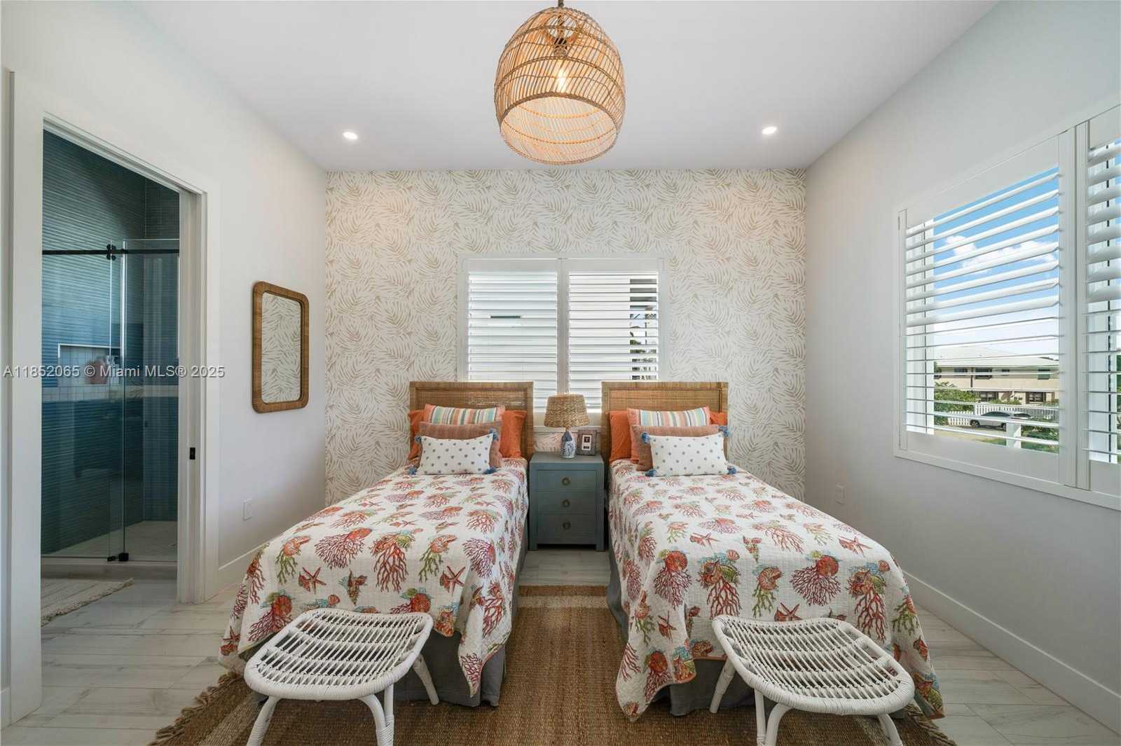 Small Image of 16745 TAMARIND RD, Sugarloaf Number 64
