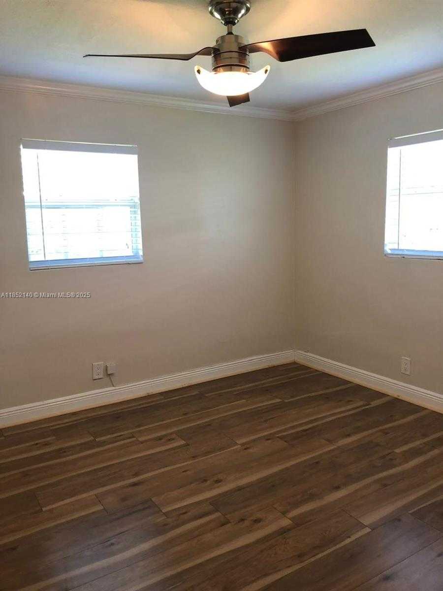 Small Image of 1538 FUNSTON ST, Hollywood Number 12