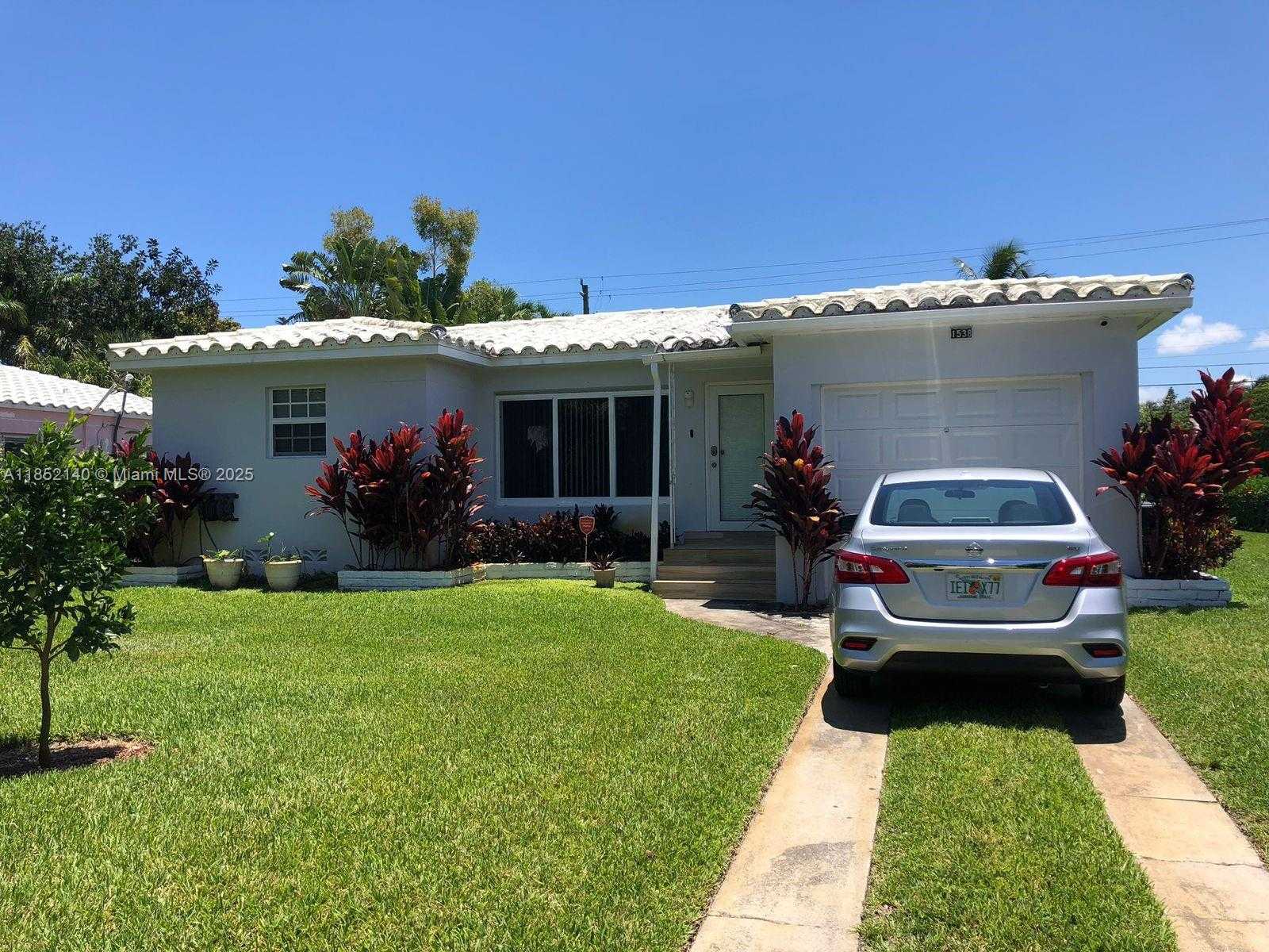 Small Image of 1538 FUNSTON ST, Hollywood Number 3