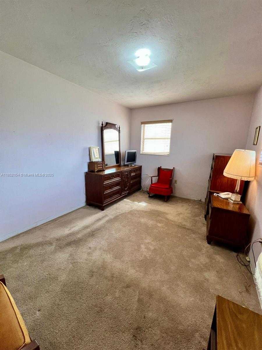 Small Image of 8151 NORTH WEST 15TH CT, Pembroke Pines Number 11